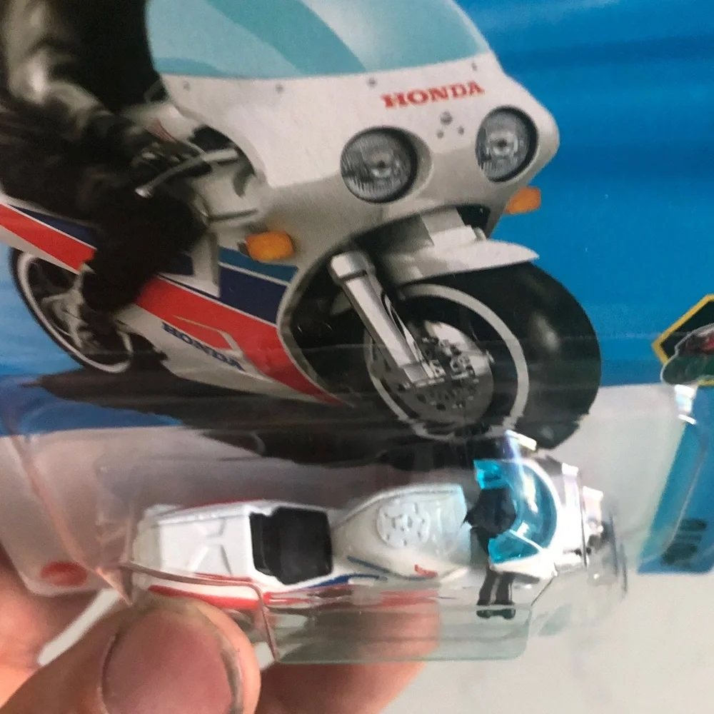 Mattel Hot Wheels Honda VFR750R Toy Motorcycle